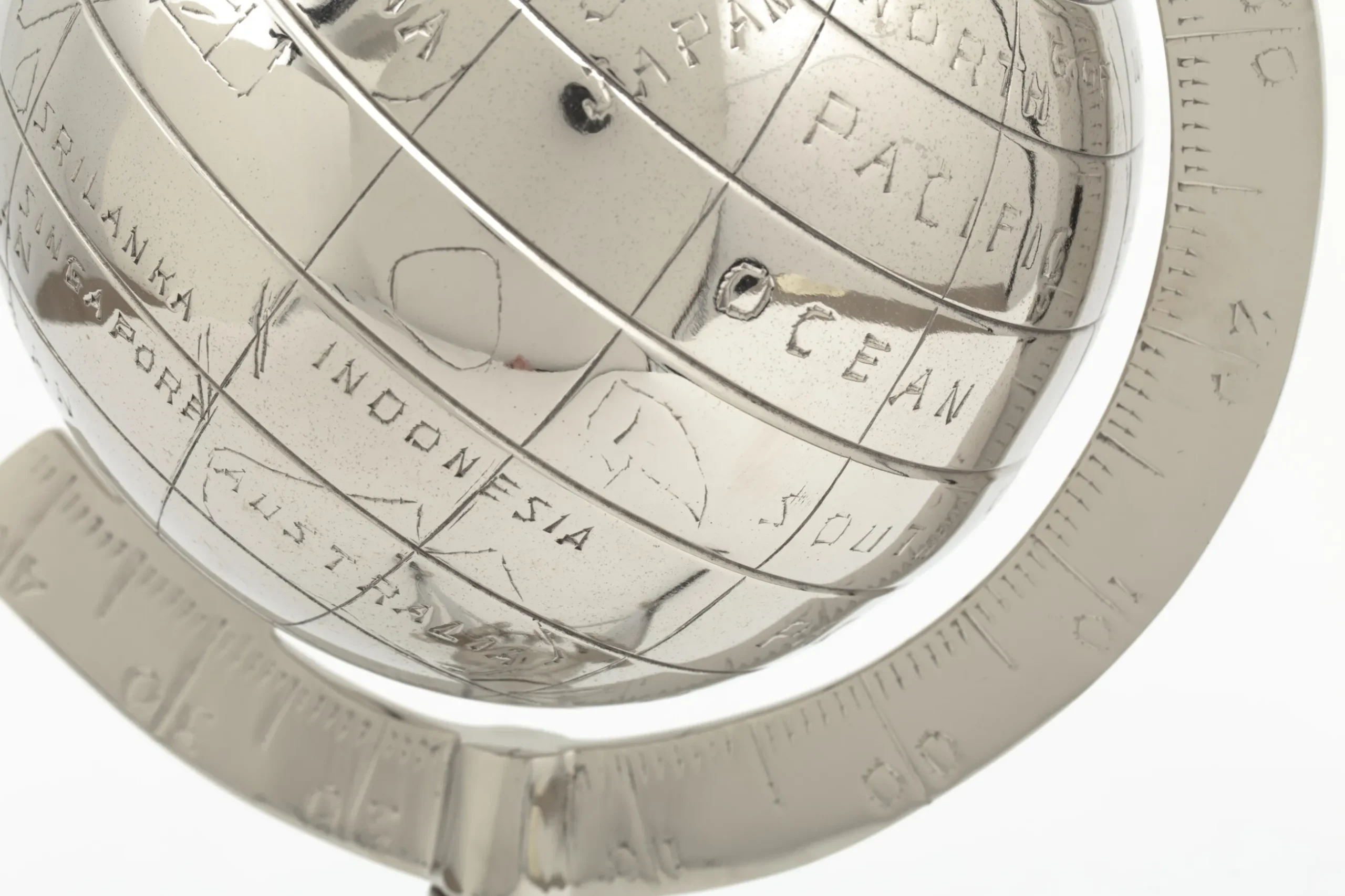 Alyson, Globe, Nickel
