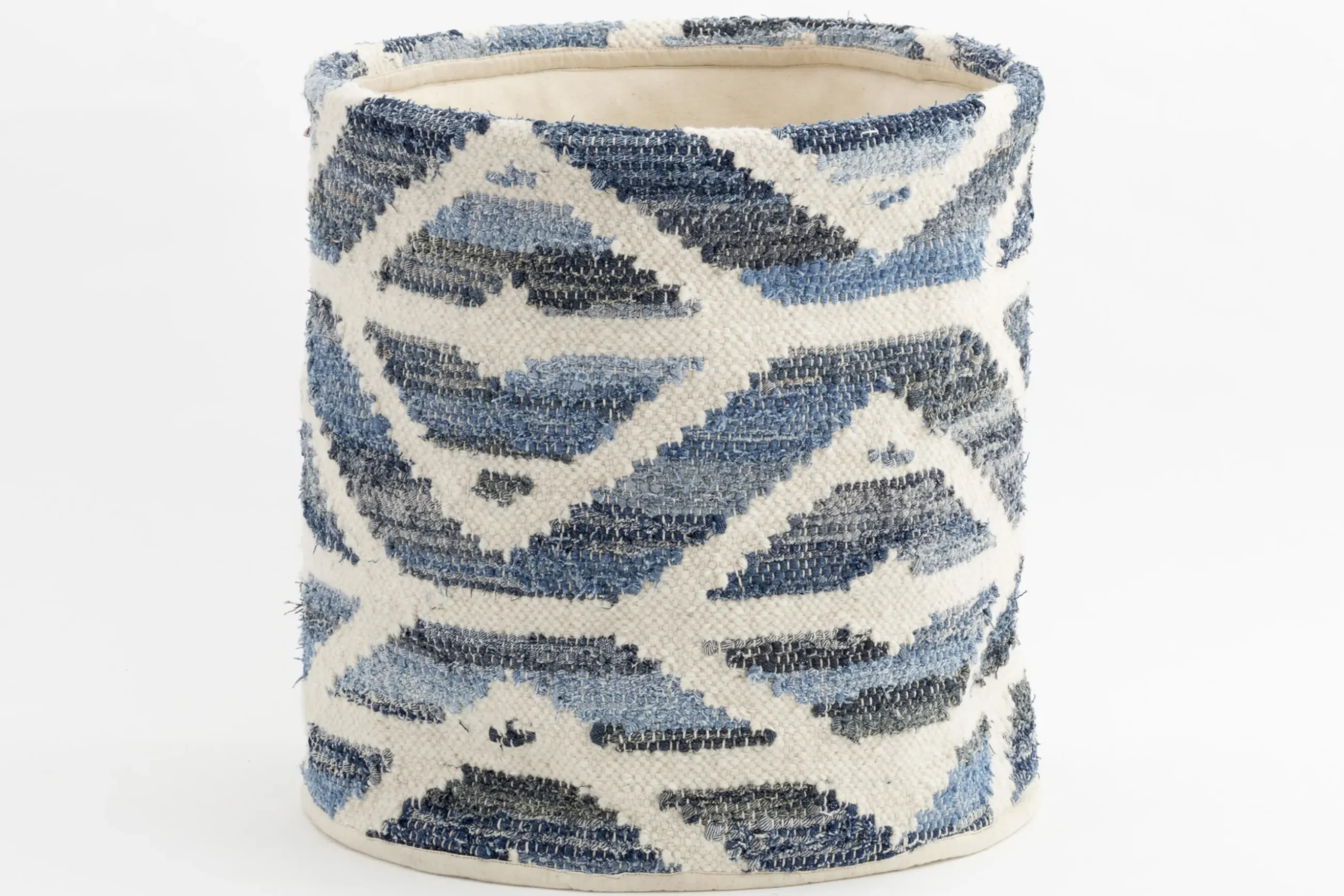 Bajna, Basket