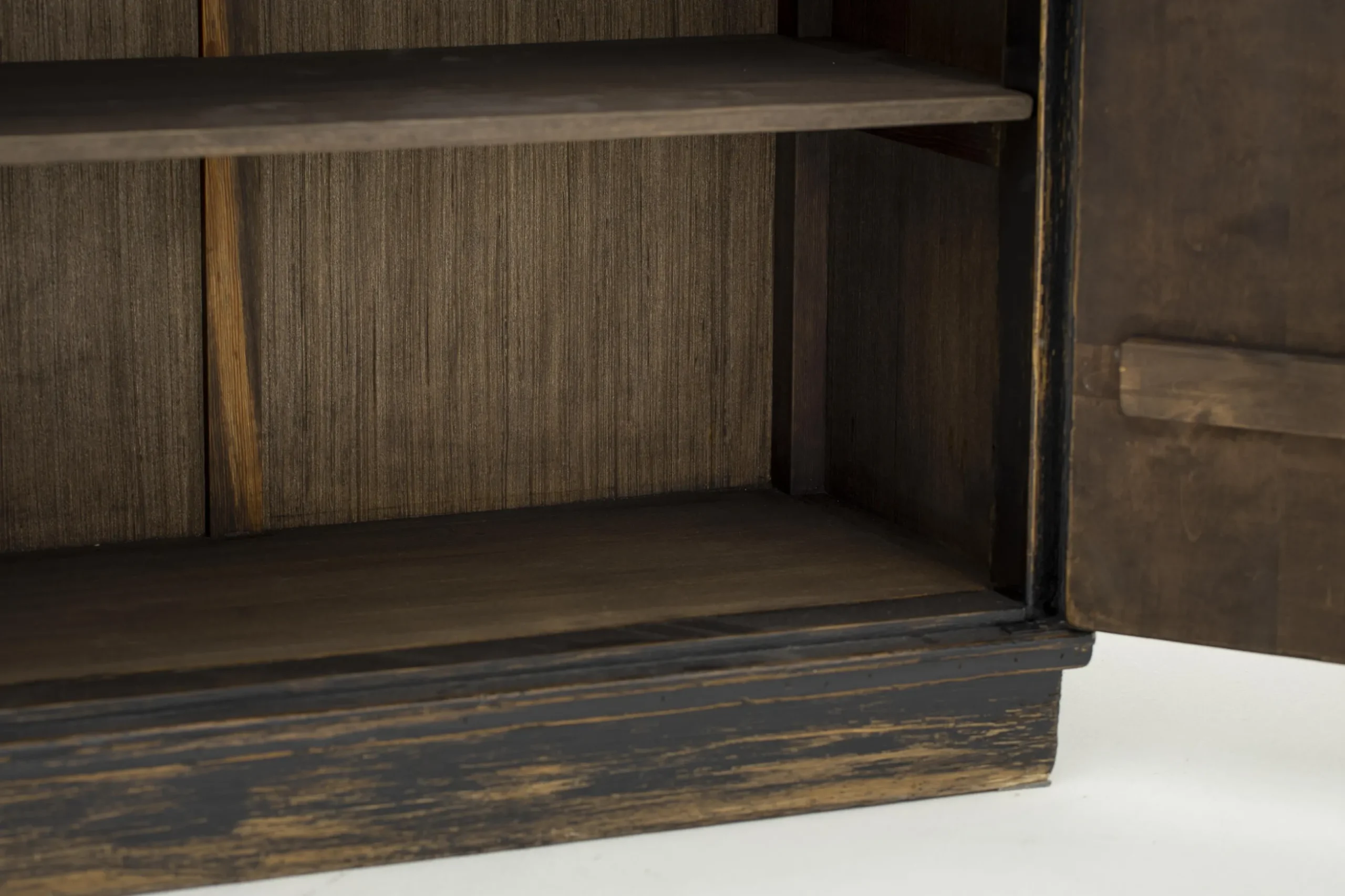 Bossa, Sideboard, 4 Doors, Carved