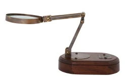 Derick, Magnifying Glass, On Foot