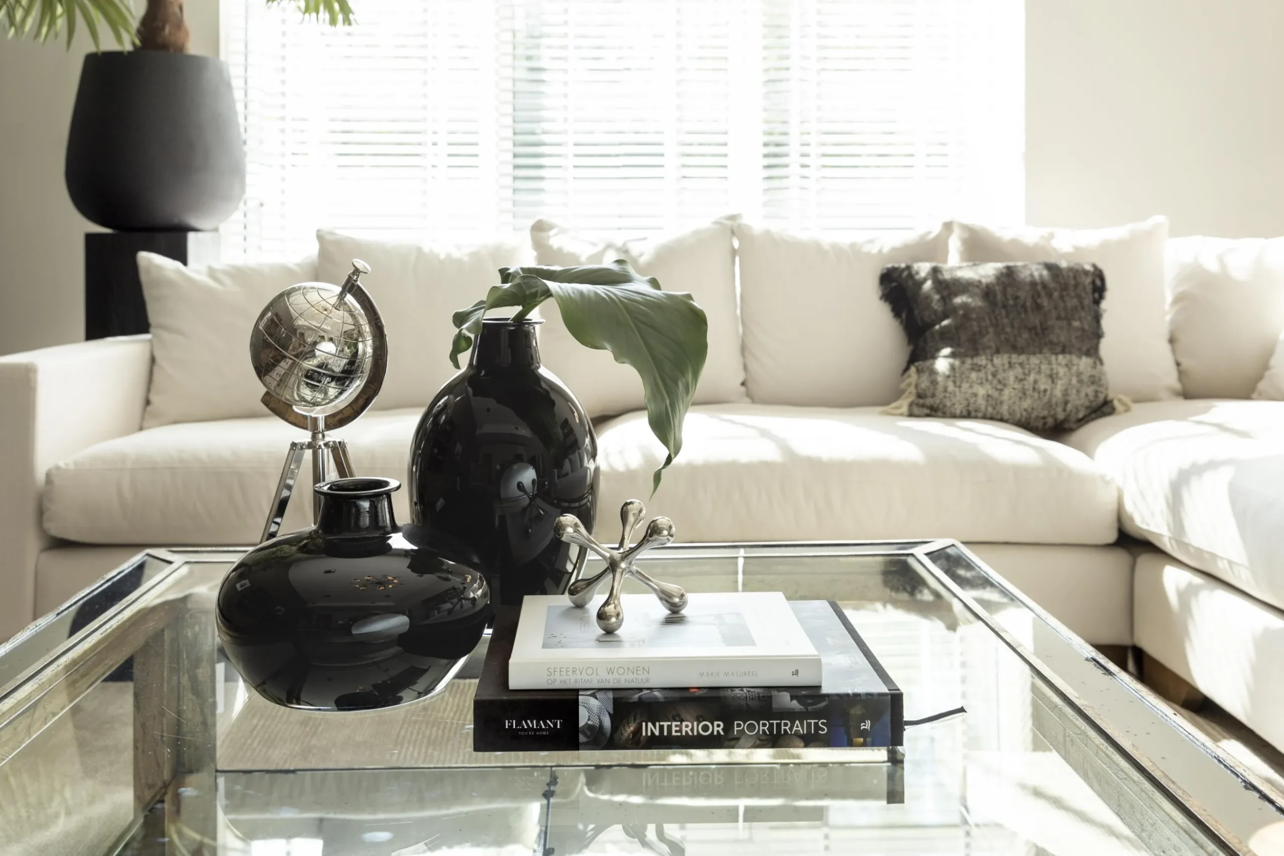 Griegos, Vase, Glass, Black