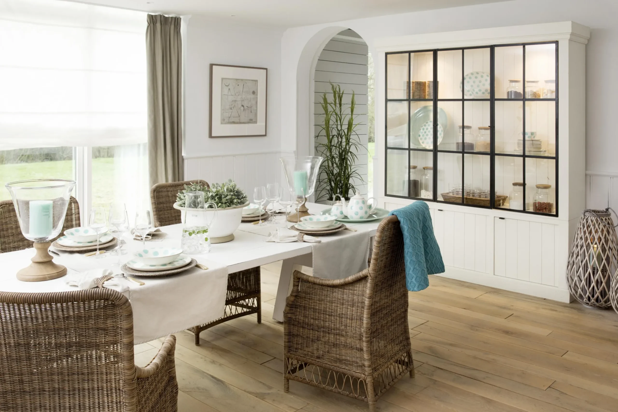 Iron Jason, Cabinet, White, 3 Iron Doors
