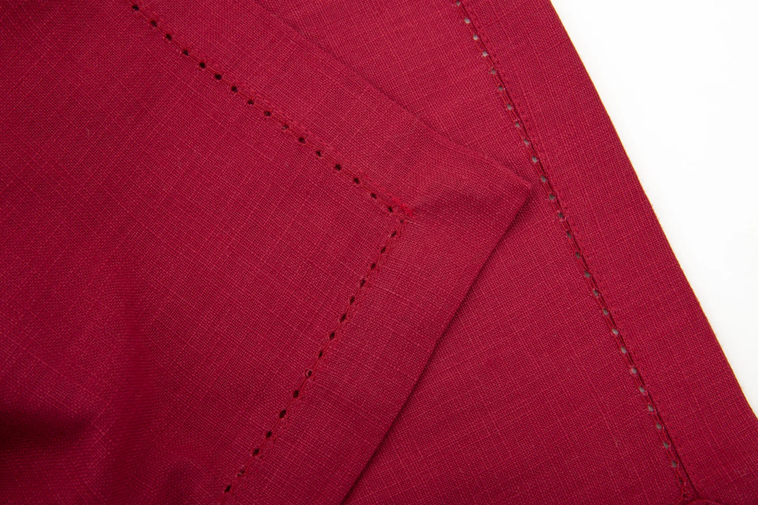 Katie, Tablecloth, Garnet, 140X250