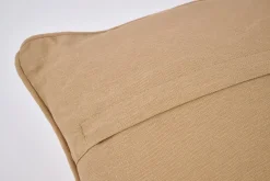 Levi, Cushion