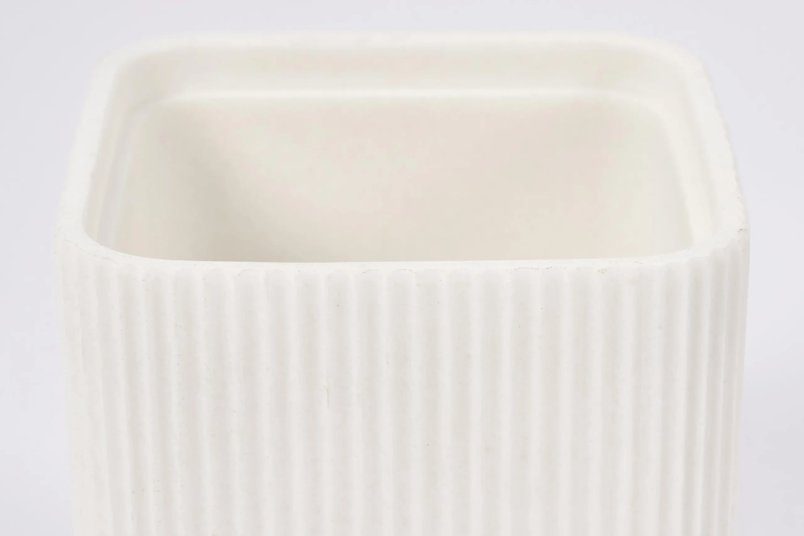 Muriel, Box, White