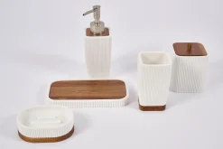Muriel, Box, White