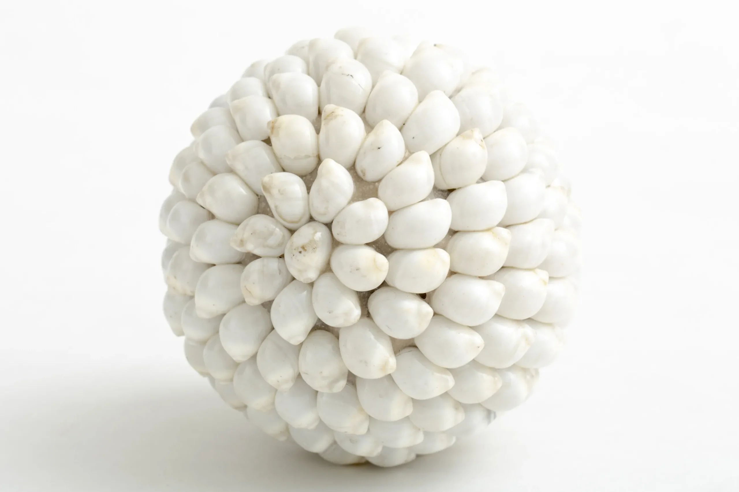 Nalani, Deco Ball, L