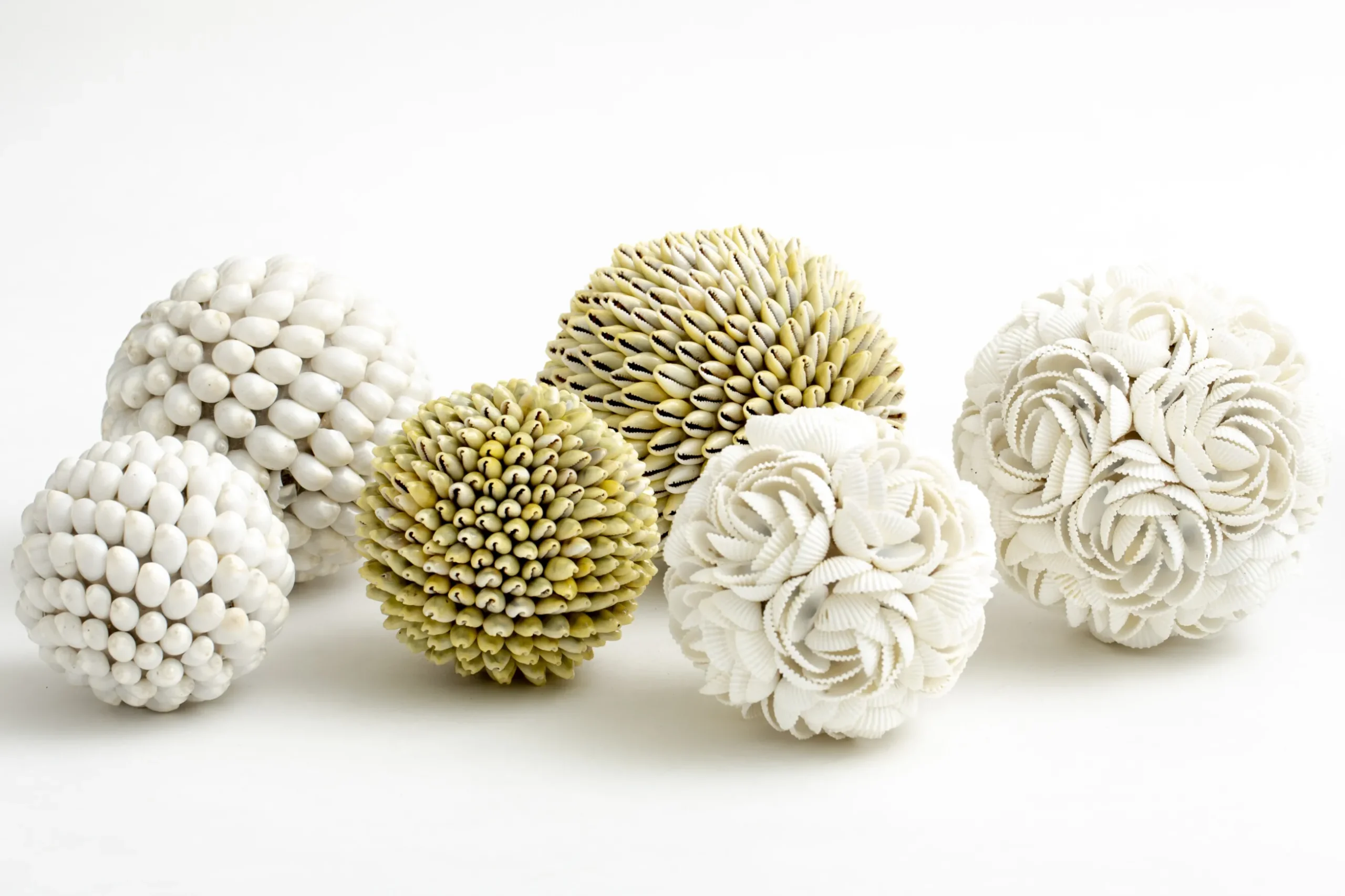 Nalani, Deco Ball, L