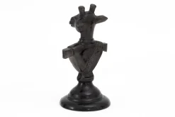 Sturdy, Giraffe