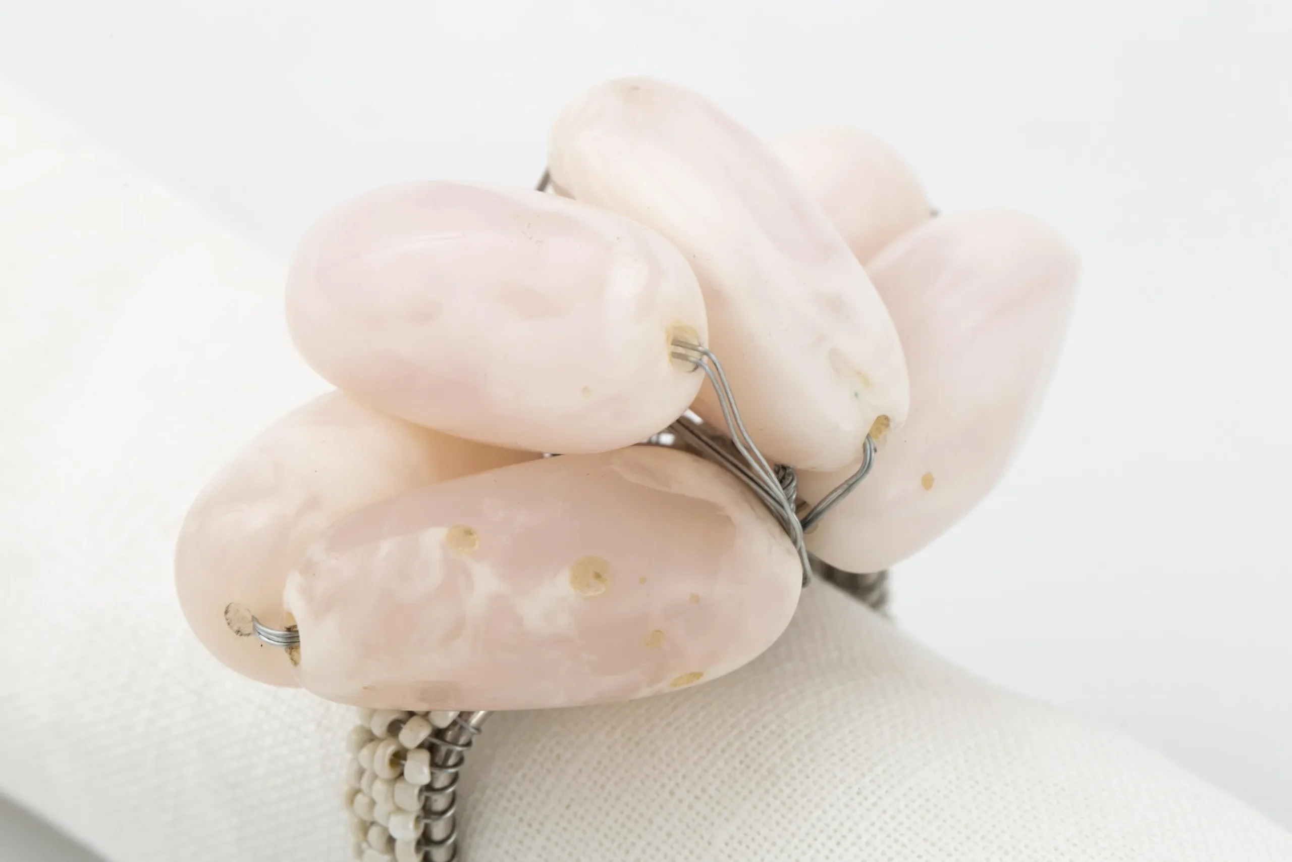 Tina, Napkin Ring, Beads, White