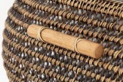 Togo, Basket, Reed, L