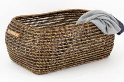 Togo, Basket, Reed, L