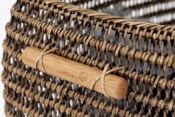 Togo, Basket, Reed, S